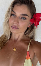 Load image into Gallery viewer, Hibiscus Necklace
18K Gold Vermeil