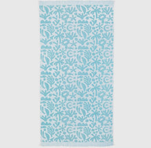 Load image into Gallery viewer, Hilo Beach Towel Holiday - Sky
